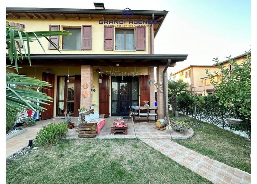Vendita Villa a Traversetolo quadrilocale  di 148 mq